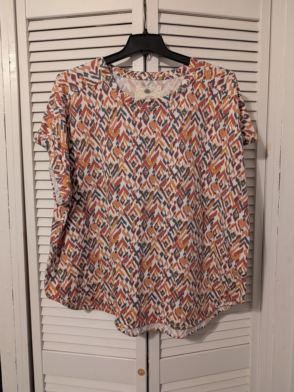 Cupio Rust Multi Ikat Short Sleeve Top